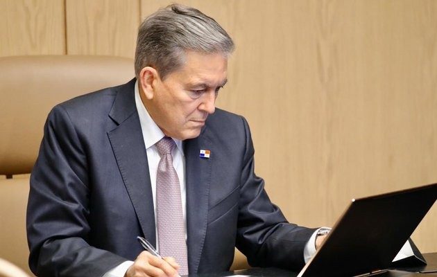 El mandatario añadió que, desde ahora y mientras se toman algunas medidas de mitigación en Panamá el Gobierno Nacional se encarga de mitigar las bases para resolver los problemas y estructurar bases profundas.