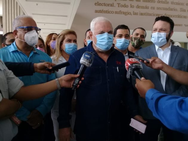 "Somos el nuevo partido que devolverá la vida y esperanza a todos los panameños que han perdido la oportunidad la ilusicion de volver a soñar y lograr ser lo que queremos ser no lo que quieran seamos", dijo Ricardo Martinelli.