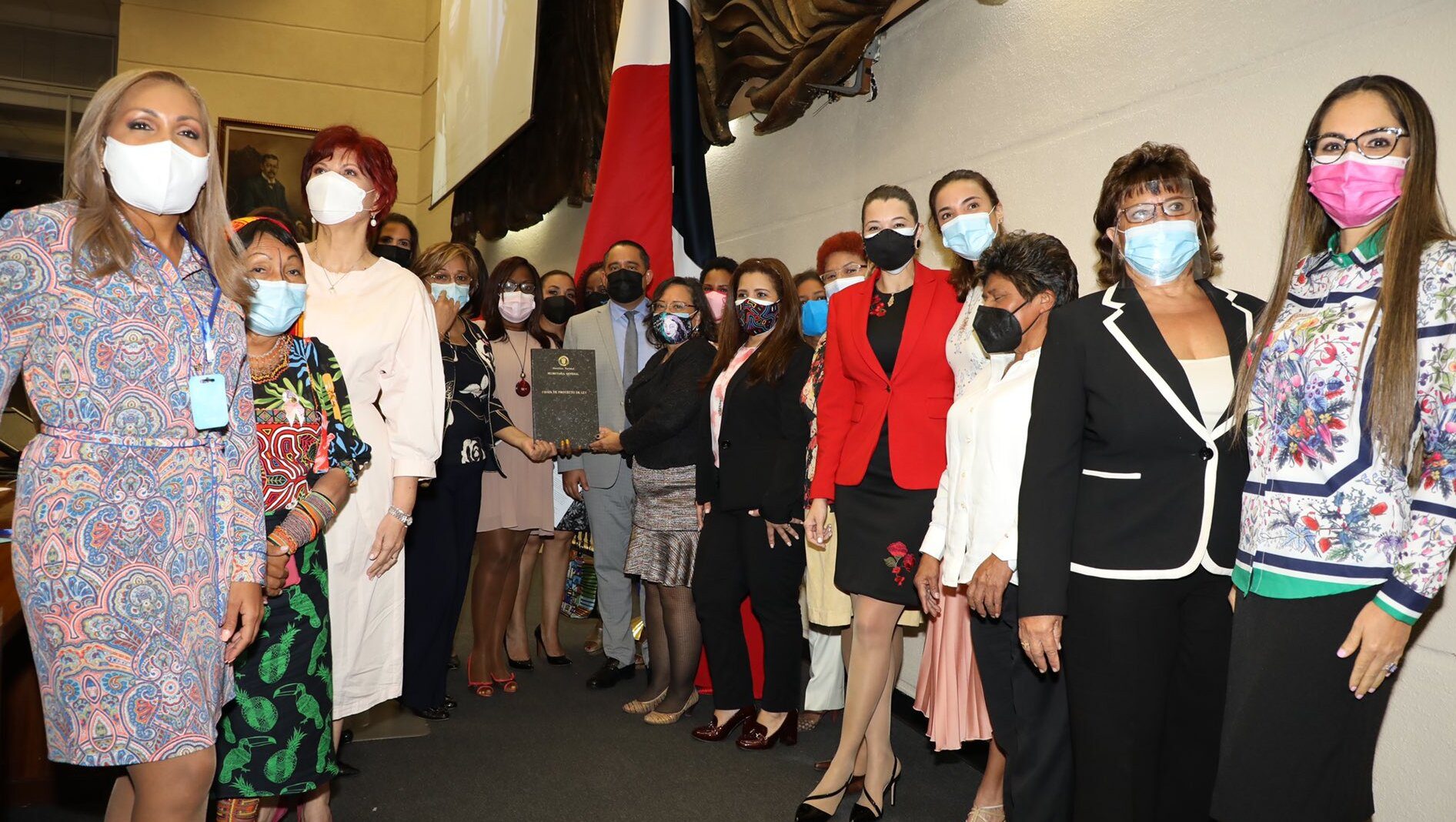 La ley busca erradicar la violencia política contra la mujer.