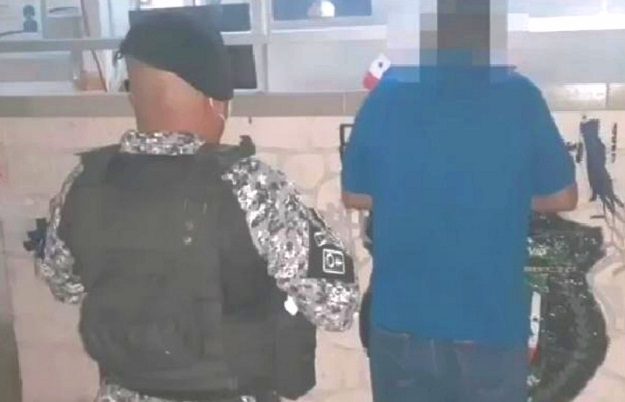 Paulino Domínguez, quien ostenta la curul del corregimiento perteneciente al distrito de Las Tablas, fue aprehendido la tarde del viernes en su residencia.