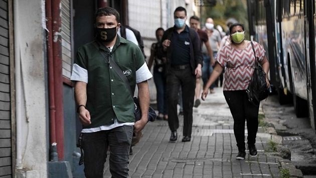 El Banco Central advirtió que "el desempeño económico ligeramente mejor al previsto no debe nublar la profunda dimensión económica. EFE