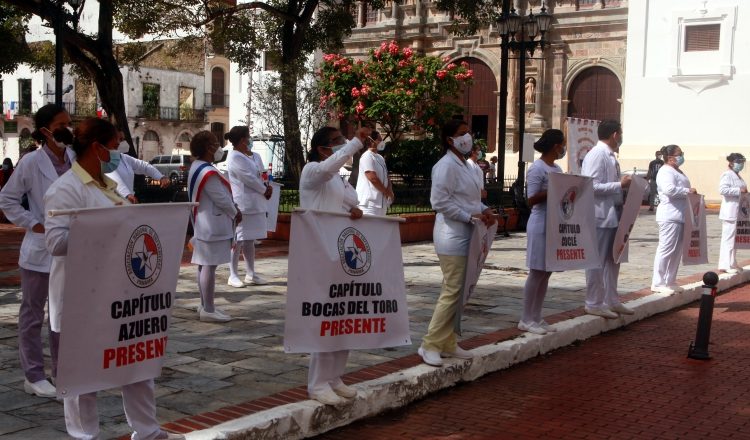 Ayer, marcharon hacia la Presidencia de la República. Foto de Víctor Arosemena