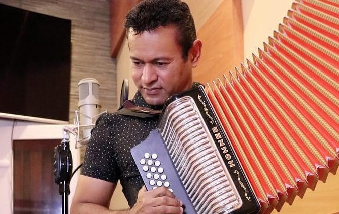 Samy Sandoval. Instagram