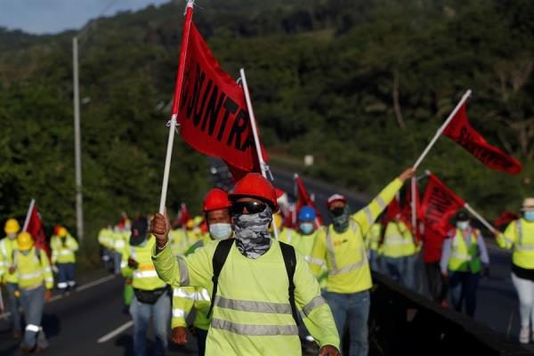 El Suntracs ha realizado varios cierres de calles pidiendo derogación del decreto.