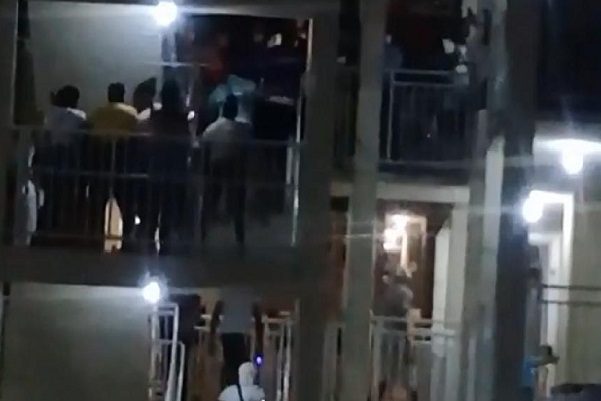 Los residentes realizaron una fiesta al mejor estilo de los carnavales en Colón, con las conocidas comparsas y tonadas características de la costa atlántica.