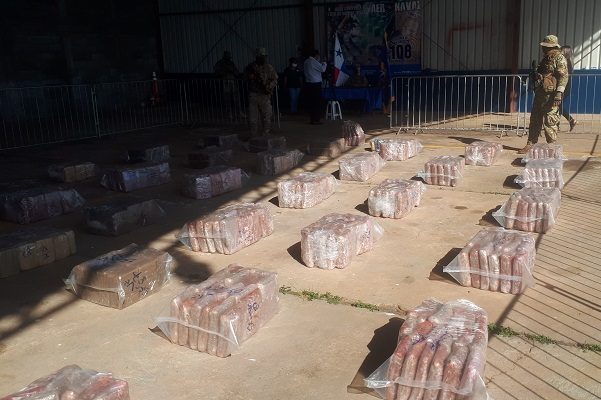 El Juez de garantías estableció al Ministerio Público un término de cinco meses de investigación, además de ordenar la aprehensión de la embarcación.