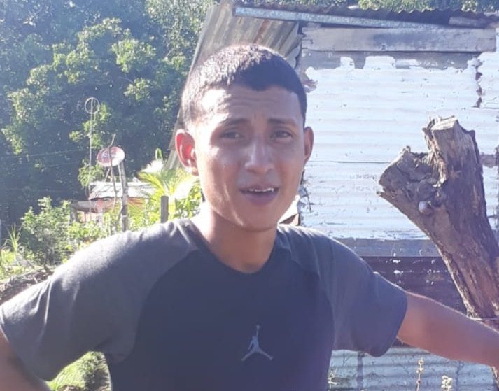   Jahir Gonzalo González Castillo, alias 'Pingui', de 26 años, fue asesinado de varios tiros. Foto: Mayra Madrid