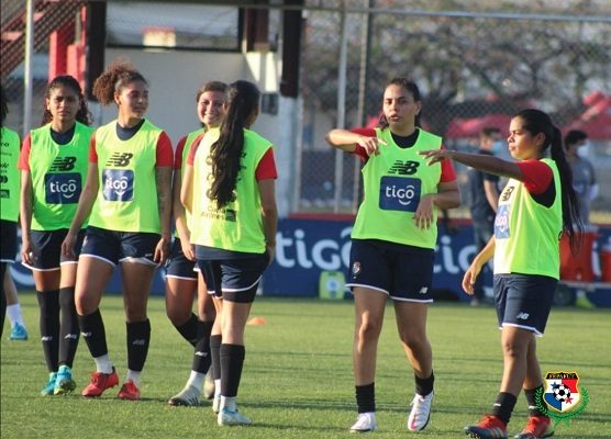 Jugadoras de la selección femenina en los entrenamientos. Foto: @fepafut