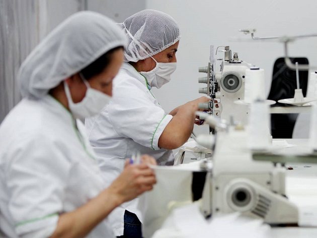 La clave para la autonomía económica son las políticas de empleo y el cierre de la brecha digital. EFE