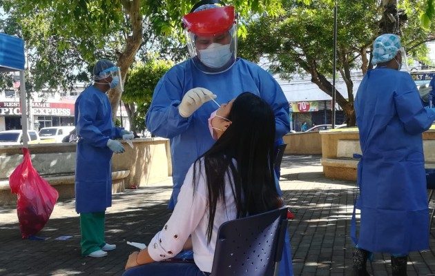 Hoy, miércoles, llegaron 167 viales de vacunas contra la covid-19 a la provincia de Chiriquí, lo que representa unas mil dosis que se aplicarán en las próximas 24 horas. 