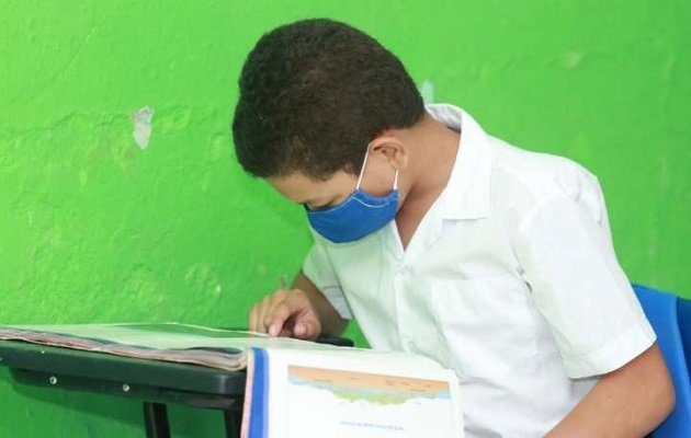 Existen planteles educativos que no tienen agua o luz eléctrica dijo el dirigente Montero.