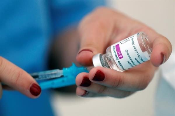 España ha recibido cerca de 1,7 millones de dosis de AstraZeneca. EFE