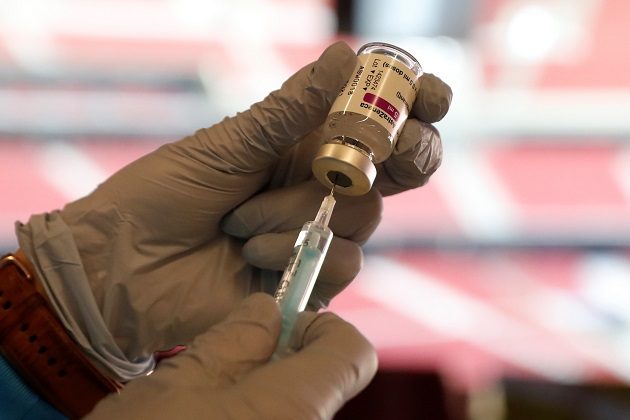 AstraZeneca desarrolló la vacuna contra la covid-19 con la Universidad de Oxford de Gran Bretaña. Foto: EFE