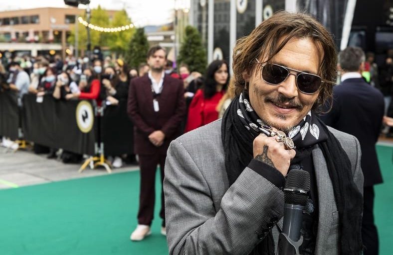 Johnny Depp y Andrew Levitas presentarán "Minamata". Foto: EFE
