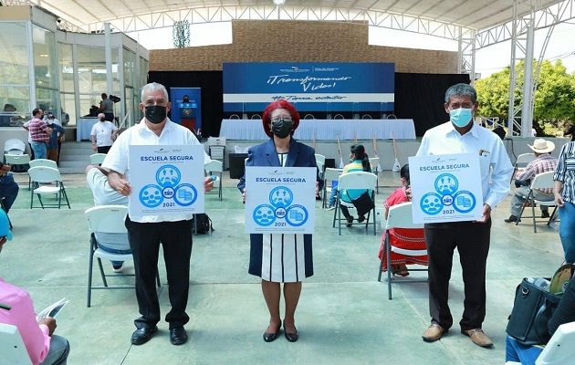 El retorno escalonado empezará en las escuelas con baja matrícula.