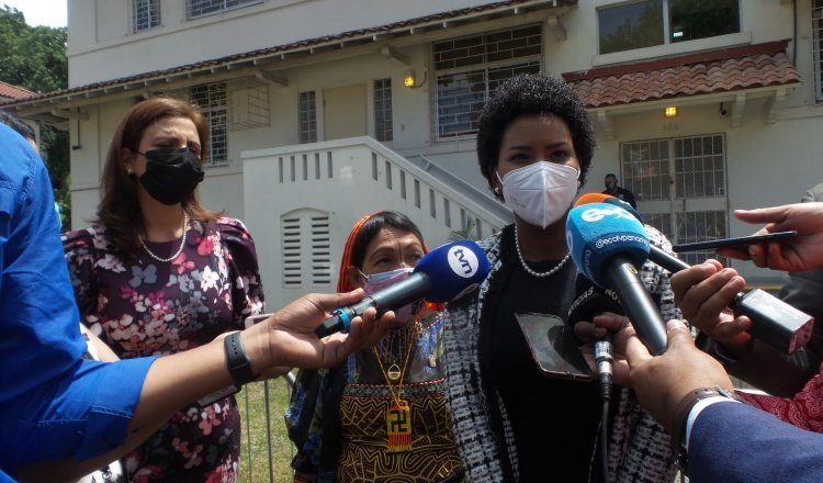 Subcomisión legislativa entregó informe al Ministerio Público.