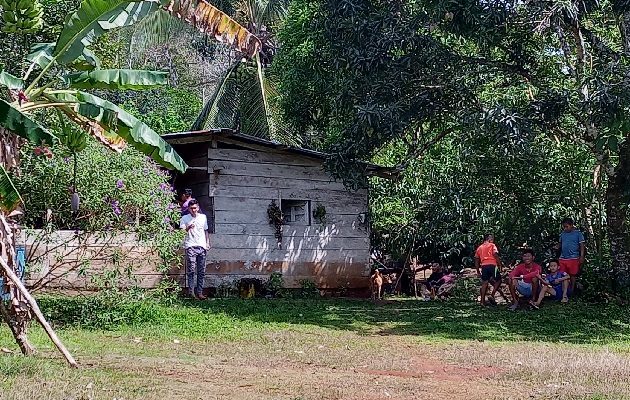 Este proyecto de tendido eléctrico debe interconectarse con la red proveniente de El Zaino y La Humildad, no obstante el sistema eléctrico hacia esas comunidades presenta deficiencias. Foto: Eric Montenegro