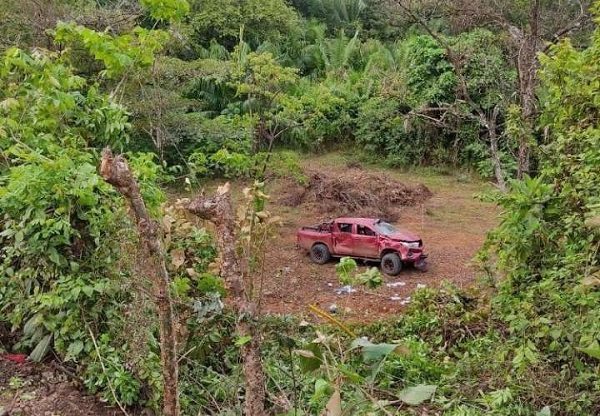 Vista general de la escena del vuelco en Loma Horcón, ubicada en la comunidad de El Suay, Veraguas.