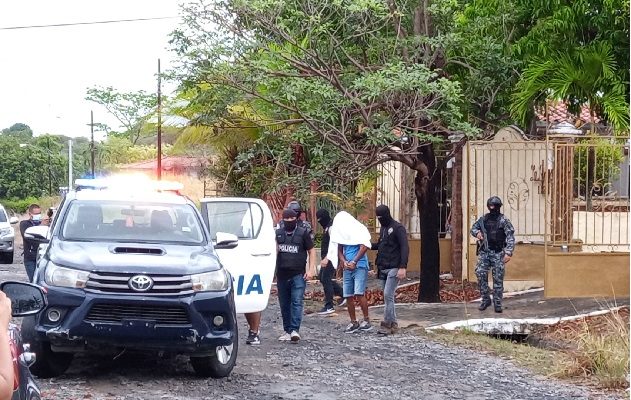 Ricardo Gabriel González Pérez, alias “Rirri” y cuatro personas más fueron capturadas en una residencia en Coronado. Foto: Eric Montenegro