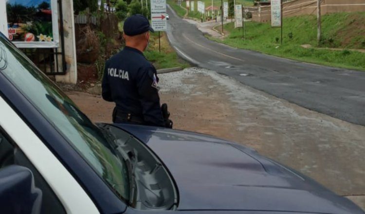 La mayoría de la flota vehicular de la Policía Nacional está fuera de circulación, lo que ha obligado a las autoridades a alquilar carros. Foto: Cortesía