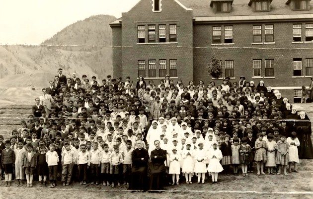 Hallan restos de 215 niños indígenas en un antiguo internado de Canadá. Foto: EFE