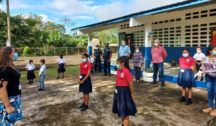Inicio de clases en la escuela Rincón Largo de Soná, única en la provincia de Veraguas incluida dentro del grupo de las primeras cien. Foto: Cortesía Meduca