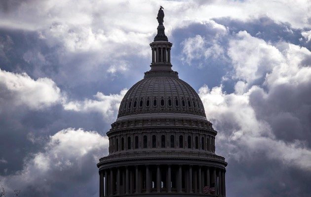 Muchos de los más de 120 incidentes examinados en el informe, sobre los avistamientos de objetos en el espacio,son del personal de la Marina. Foto: EFE