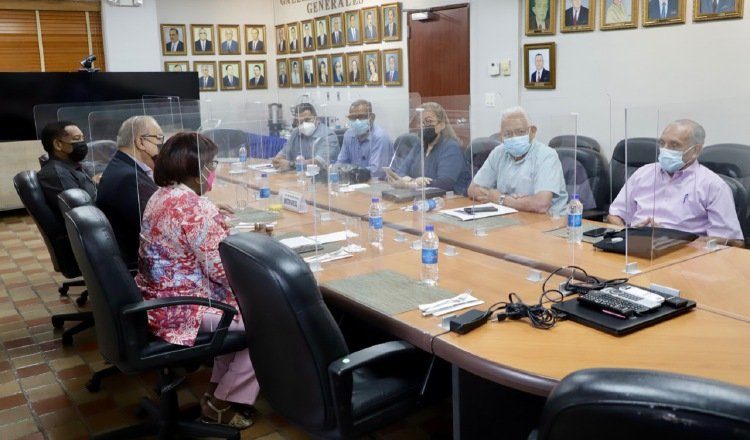 Reunión entre directivos de la CSS y dirigentes de organizaciones del Conato. Foto: Cortesía