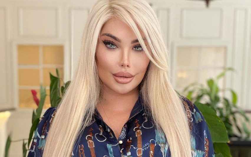 Jessica Alves, conocida como 'Ken humano'. @jessicaalvesuk