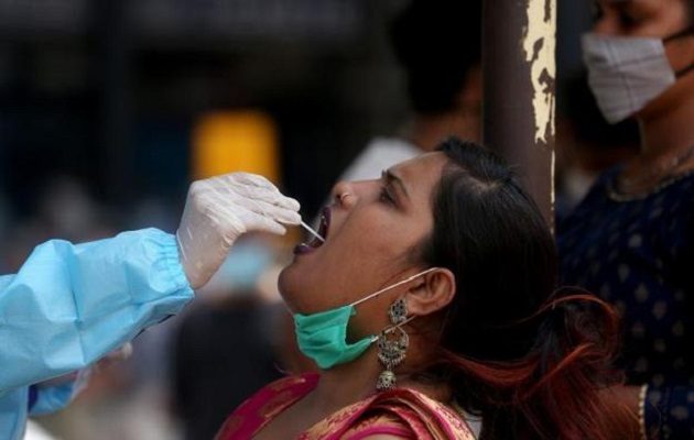 La variante india podría convertirse en la más predominante en el mundo. Foto: EFE