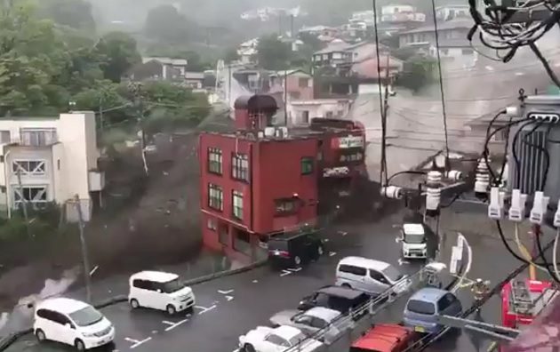 Devastador deslizamiento de tierra, a causa de lluvias torrenciales en Atami, Japón. 