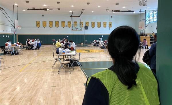 En los últimos cinco días, los casos de covid-19 han vuelto a superar la cifra de los 20,000 diarios, algo no visto en Estados Unidos desde el pasado mayo. Foto: EFE