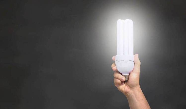 Si un inmueble tiene más de 10 años de antigüedad es importante revisar la instalación eléctrica.  Pixabay