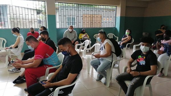 Realizan barridos de vacunación en varios circuitos. Foto: Cortesía Minsa