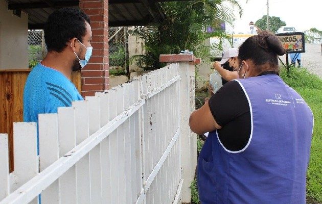 Realizan pruebas de hisopados de antígeno casa por casa en San Miguelito. Foto: Cortesía Minsa