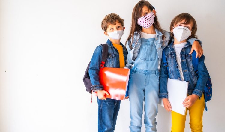 Converse con sus hijos sobre los cambios. Ilustrativa / Freepik