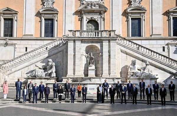 Participantes de la Reunión de Ministros de Salud del G20 en Roma, Italia. Foto: EFE