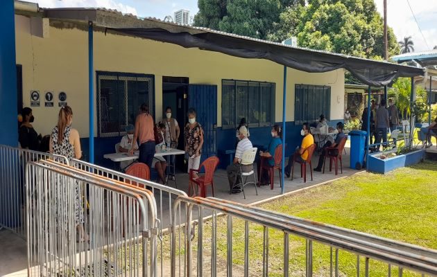 Las autoridades de salud informaron que el lunes recibieron un total de 20,004 dosis de la vacuna Pfizer, para continuar con la vacunación contra covid-19 en la provincia de Chiriquí. Foto: José Vásquez
