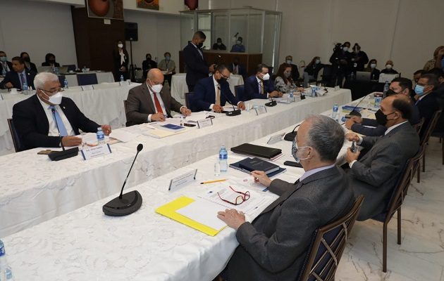 La mesa técnica se instaló este lunes en la sede del Tribunal Electoral. Foto. Cortesía Asamblea Nacional