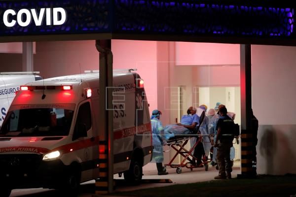  Hay 225 personas hospitalizadas con el virus, según informó ayer el Minsa. Foto: EFE