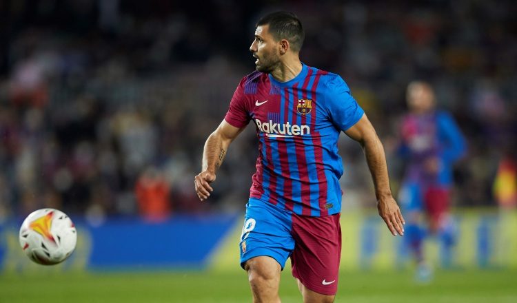 Con el regreso de Agüero, Ronald Koeman recupera otro efectivo en la zona atacante. Foto: EFE