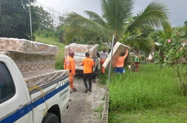 Desde el pasado domingo empezaron a gestionar la ayuda a los afectados. Foto: Diómedes Sánchez 
