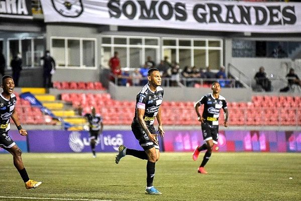 Tauro salió vencedor del clásico nacional ante el Plaza Amador en la pasada jornada. Foto Cortesía: @TauroFC