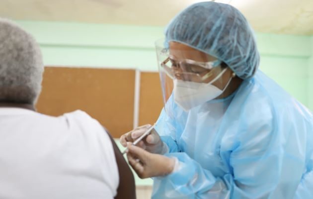 Tres muertes, una de las últimas 24 horas y las otras dos de otras fechas se registran por covid-19 en Panamá. Foto: Grupo Epasa