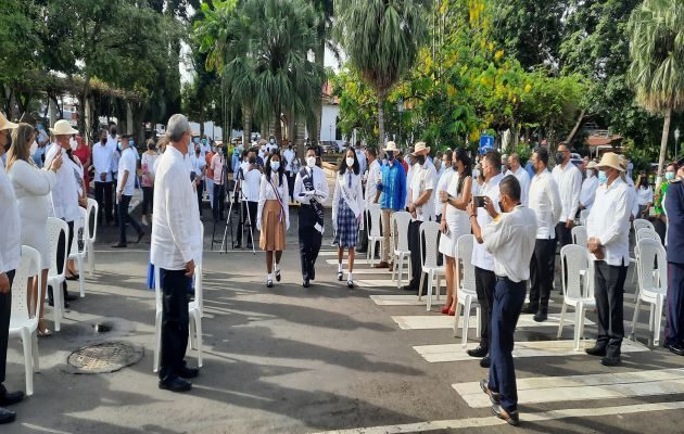Se llevaron a cabo actividades en el área de Soná para recordar a los próceres. Foto: Melquiades Vásquez