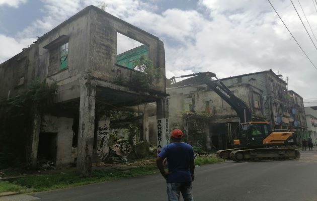 La gobernadora Iracema de Dale indicó que ahora muchas personas están retornando nuevamente a estos viejos caserones, la mayoría ya se les ha dado un apartamento. Foto: Diomedes Sánchez