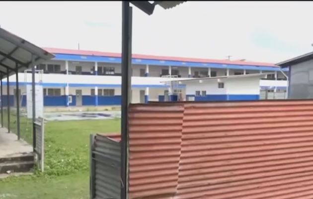 Para los trabajos de diseño y reconstrucción de la escuela República de Bolivia en Colón se tiene un presupuesto de $4.5 millones. Foto: Diomedes Sánchez