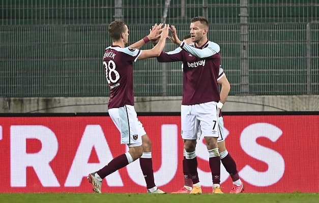 West Ham United ganó 0-2 en su visita al Rapid de Viena. Foto: EFE