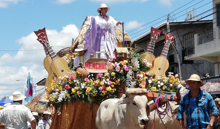 La influencia en la cultura material comenzó con las viviendas que existían en América.