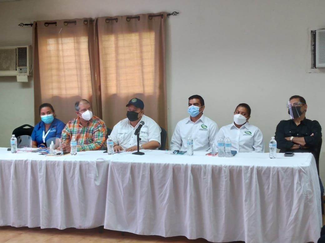 El sector comercial e industrial de Coclé vislumbra una reactivación económica con el proyecto. Eric A. Montenegro